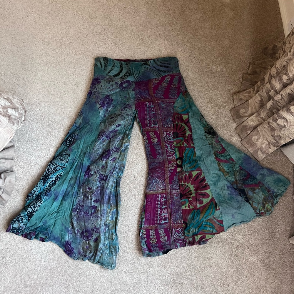 Bell bottom pants